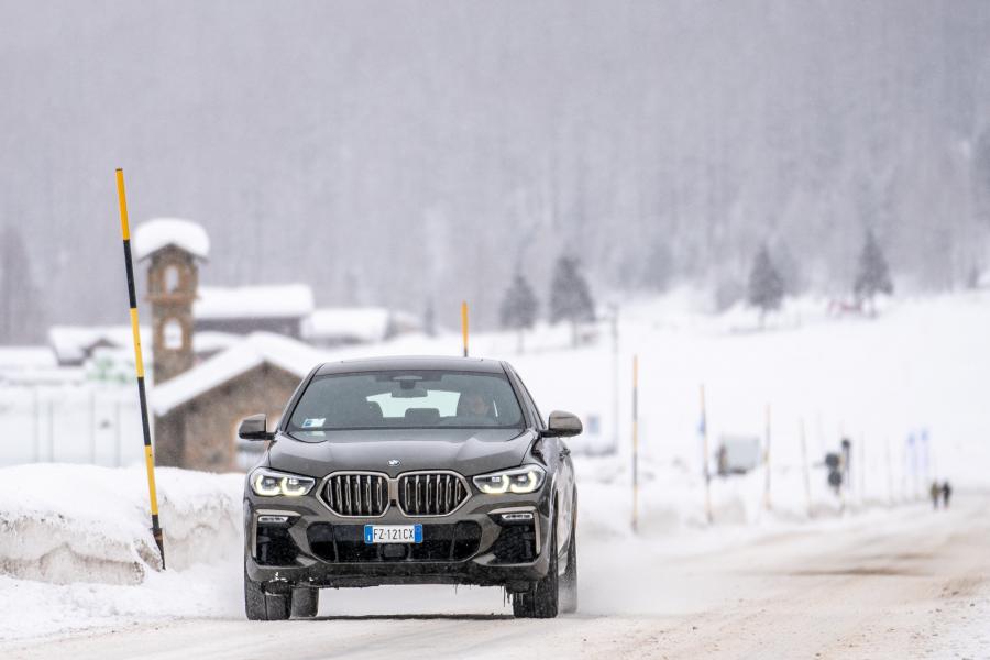  BMW X6 M50d (G06) 2019 года  (WW) (фото 2 из 22)